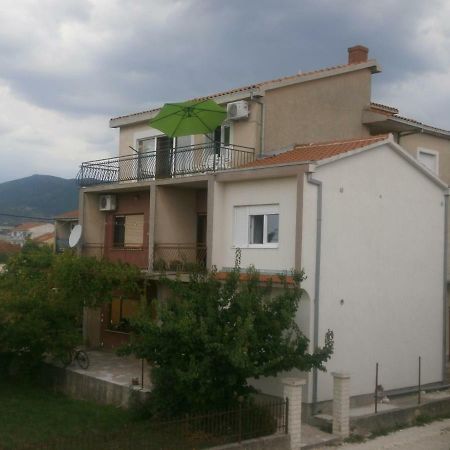 Apartmani Ljubica Kaštela Εξωτερικό φωτογραφία