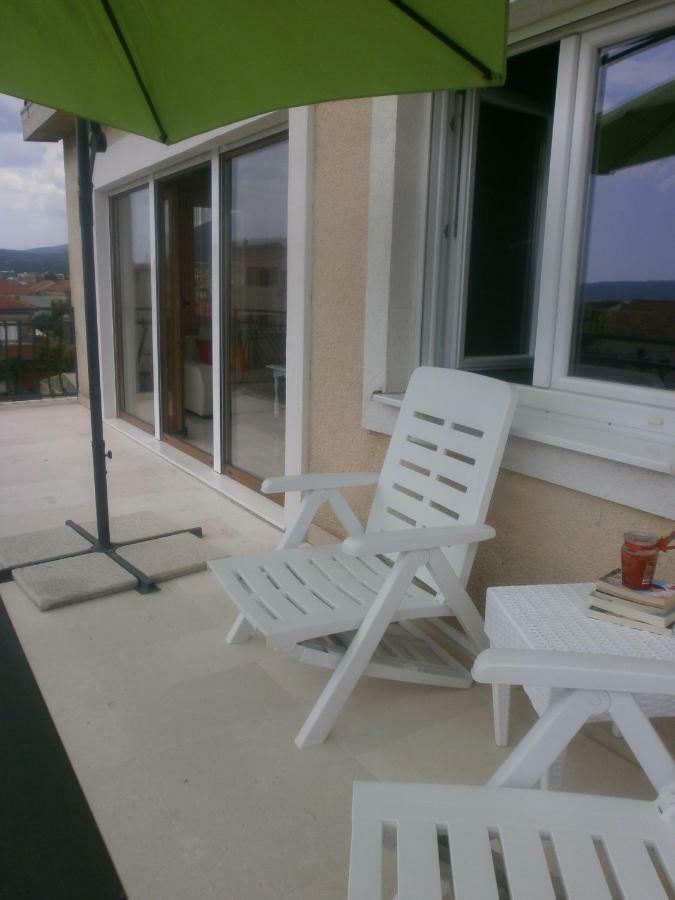 Apartmani Ljubica Kaštela Εξωτερικό φωτογραφία